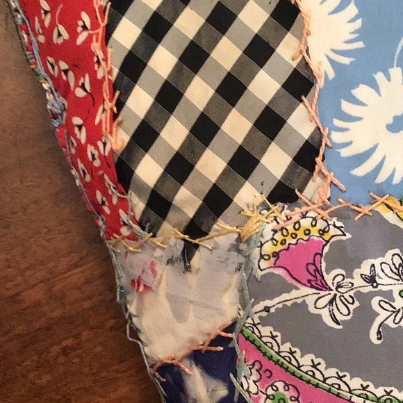 Vintage handmade patchwork accent pillow - Picture 4 of 11